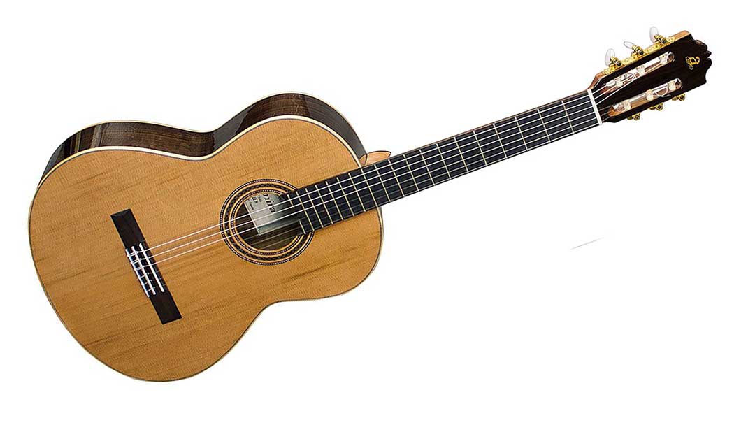 A8 4/4- Konzertgitarre