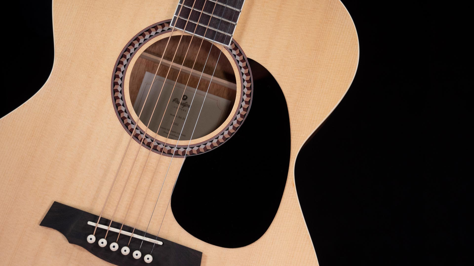 SA25 Auditorium Westerngitarre