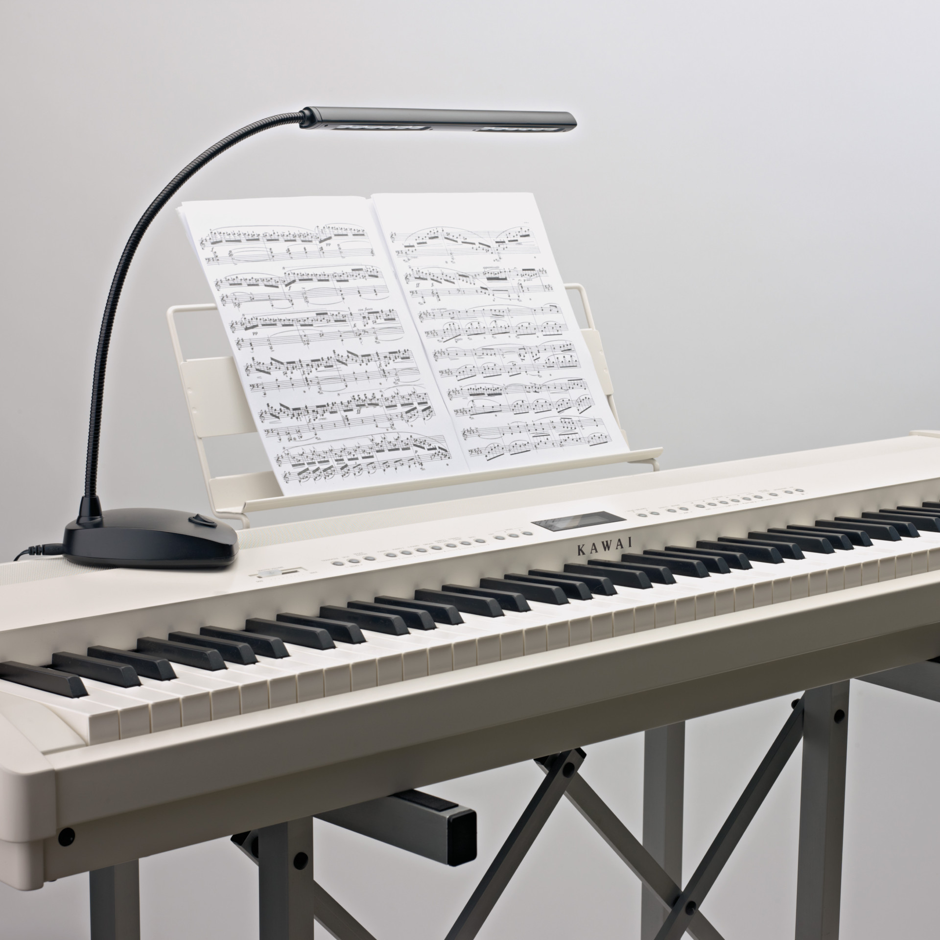 12296 Pianoleuchte, seitlich