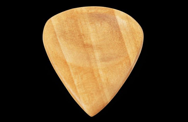 Holz- Plektrum Curly Maple Std
