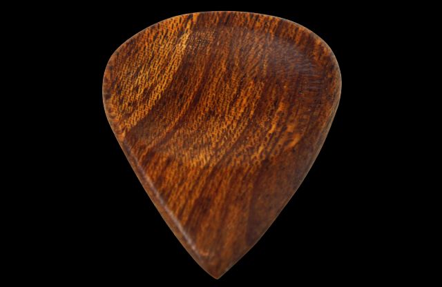 Holz- Plektrum Tamarind Std.