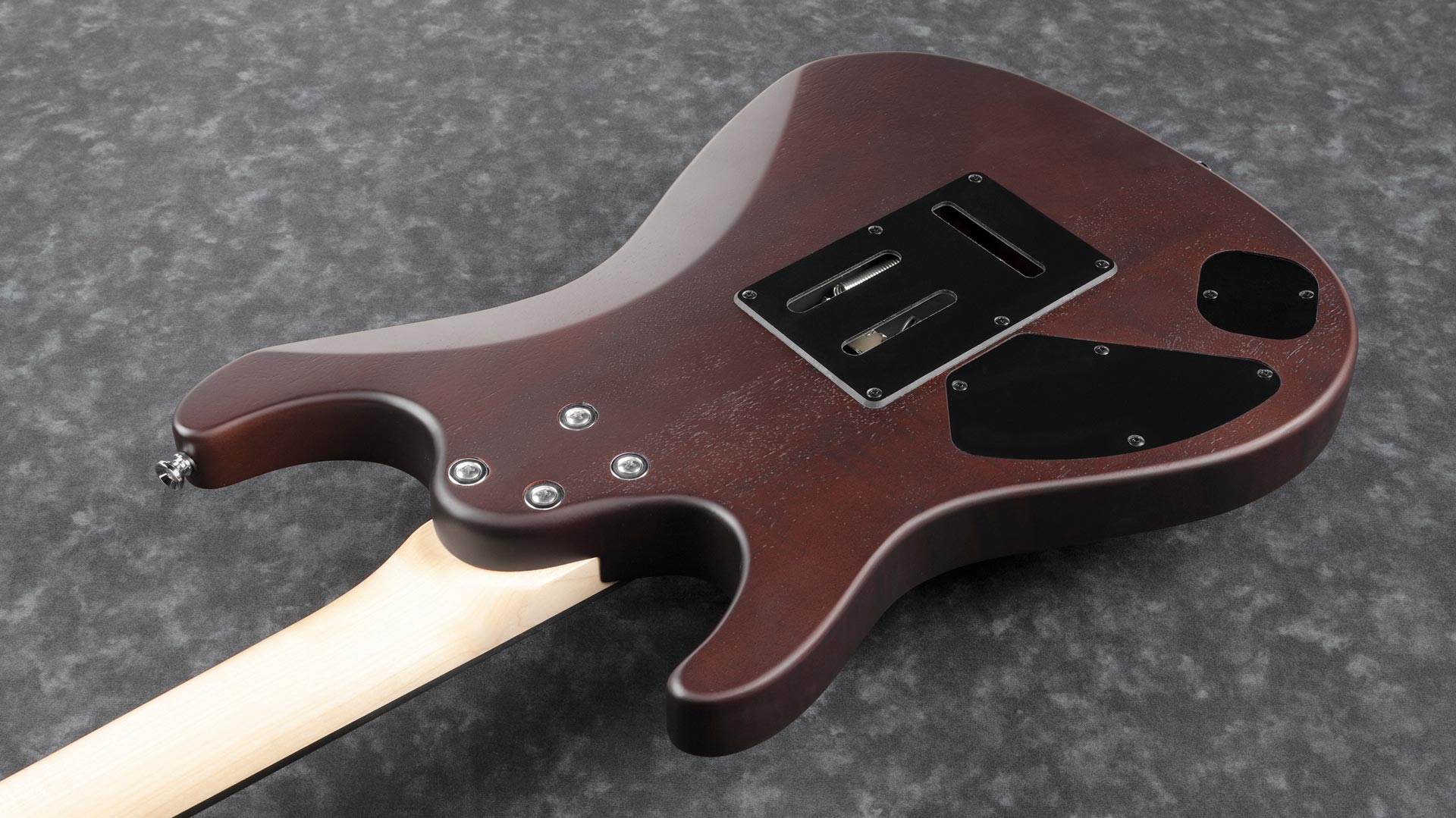 GS60-WNF Walnut Flat