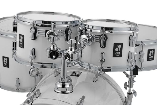 AQ1 Stage Set Piano White