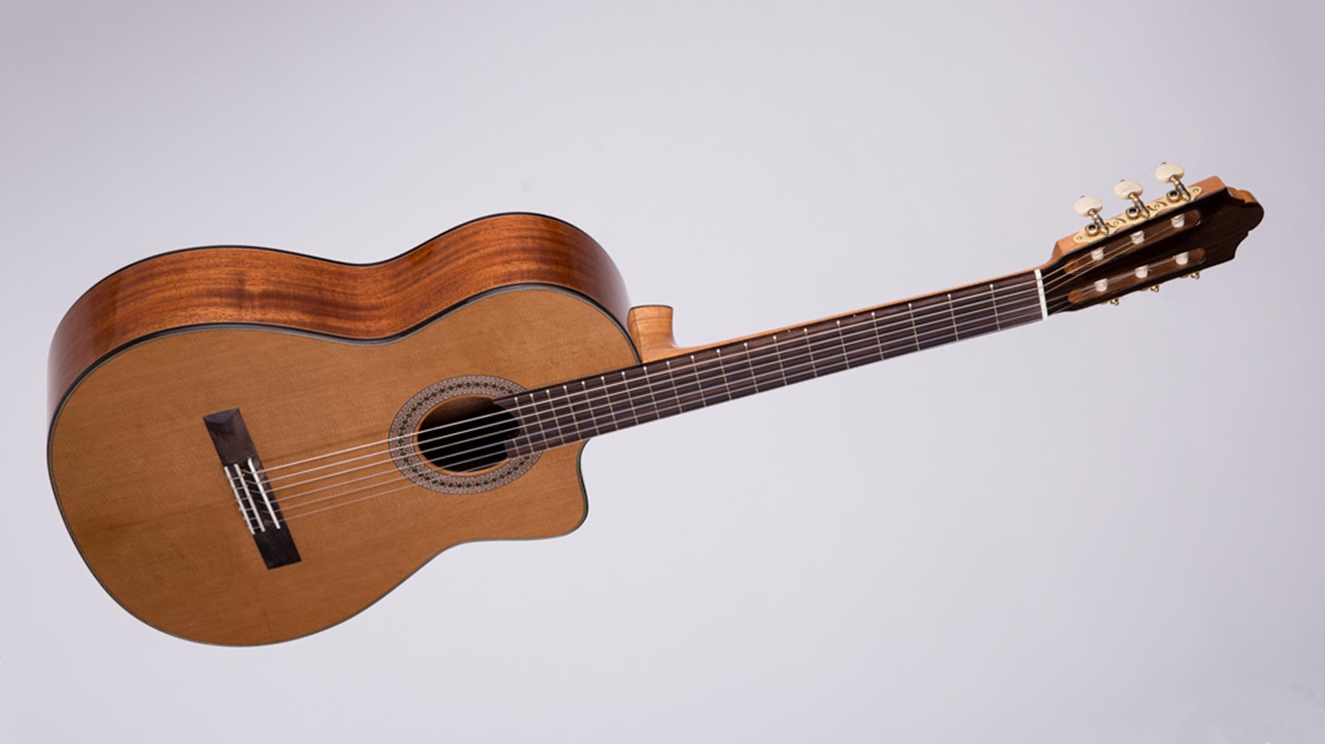 Konzert C Cut Konzertgitarre